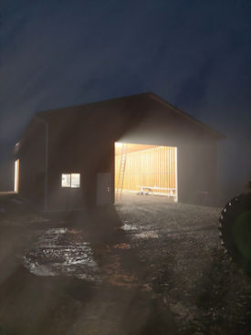 moonglo-Contractors-Lights-from-outside